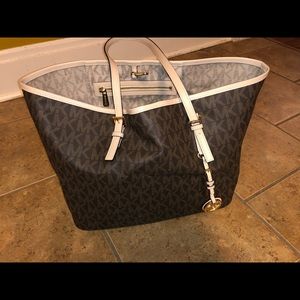 Michael Kors Jet Set Travel Tote